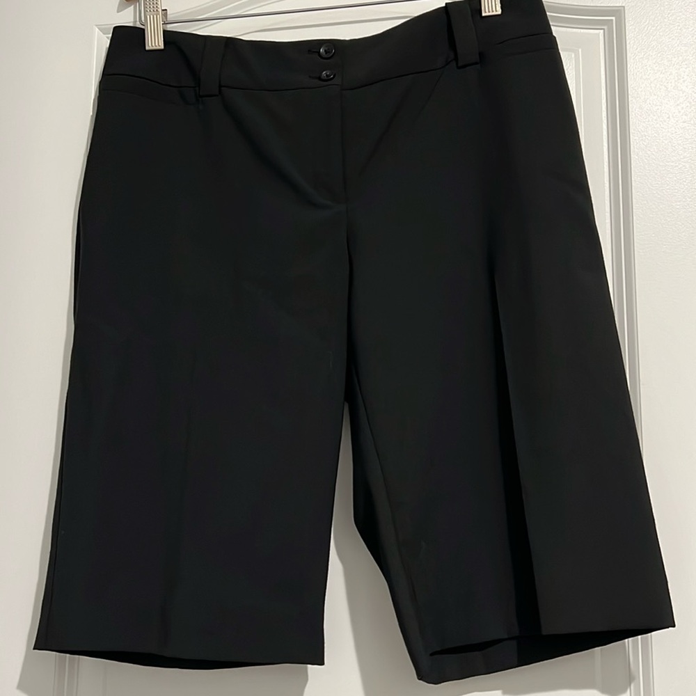 Express knee length black shorts size 8